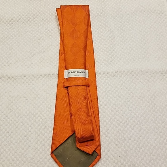 Giorgio Armani Mens Orange 100% Silk Tie - Picture 4 of 4